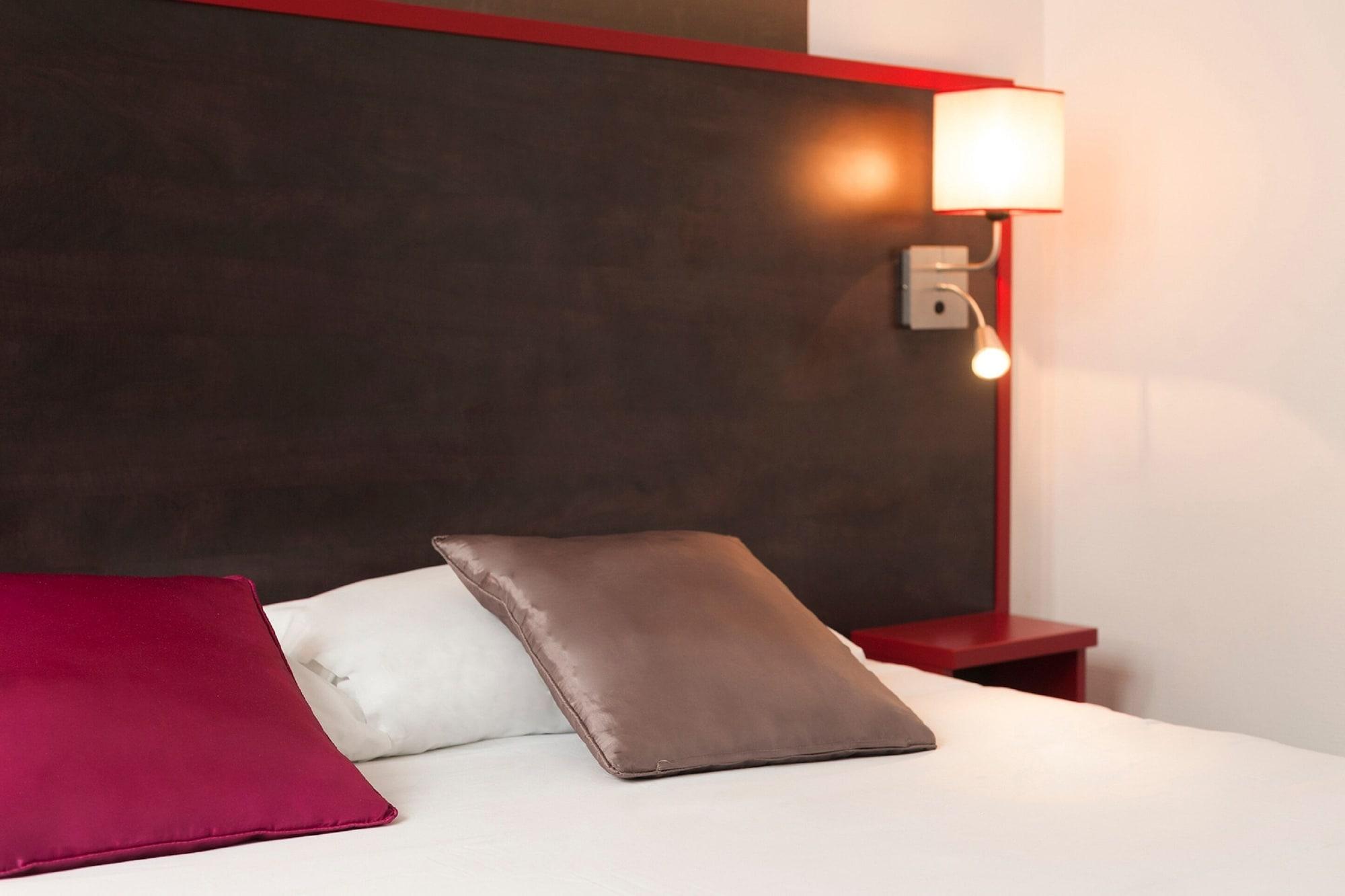 The Originals City, Hotel Le Cheval Rouge, Tours Ouest Villandry Eksteriør billede